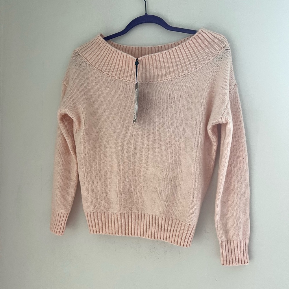 New with tags MOHITO pink sweater
